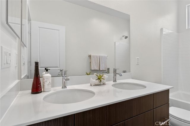 10881 Scottsbluff, Stanton, CA 90680