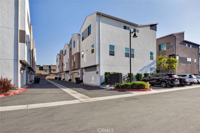 10881 Scottsbluff, Stanton, CA 90680