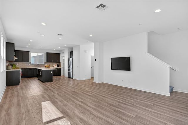 10881 Scottsbluff, Stanton, CA 90680