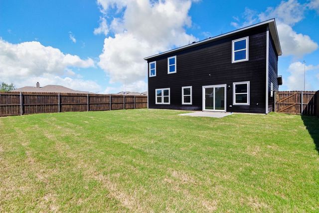 221 Marble Creek Drive, Fort Worth, TX 76131