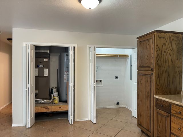 313 Jefferson Street, Fairfield, TX 75840