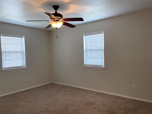 313 Jefferson Street, Fairfield, TX 75840