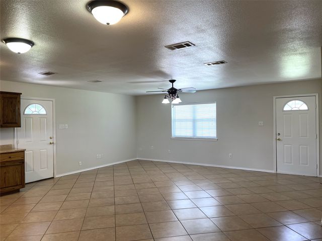 313 Jefferson Street, Fairfield, TX 75840