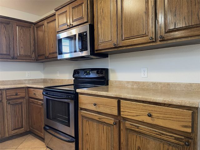 313 Jefferson Street, Fairfield, TX 75840