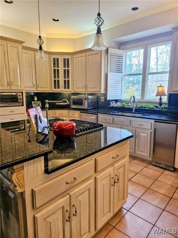 8615 NE Forrestal, Tuscaloosa, AL 35406