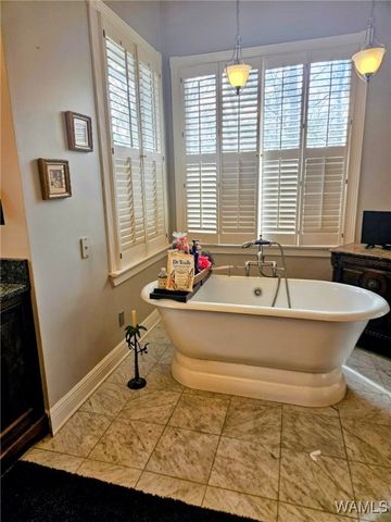 8615 NE Forrestal, Tuscaloosa, AL 35406