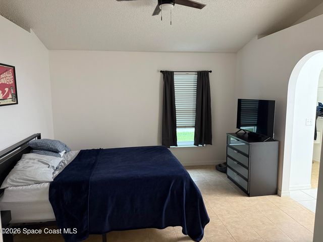 2089 Redwood Circle NE, Palm Bay, FL 32905