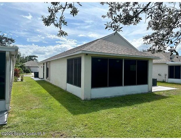 2089 Redwood Circle NE, Palm Bay, FL 32905