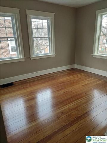 1138 Arcadia Street, Bethlehem City, PA 18018