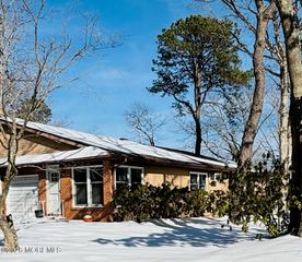 29 Sycamore Access Road 9, Stafford, NJ 08050