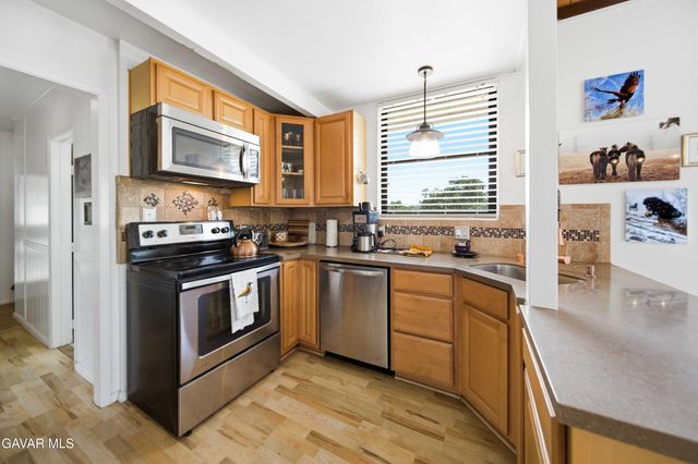 27200 Bear Valley Road, Tehachapi, CA 93561