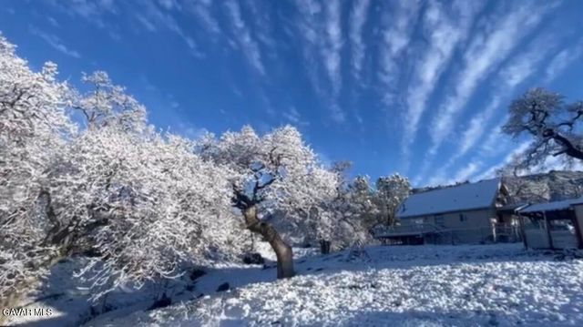 27200 Bear Valley Road, Tehachapi, CA 93561