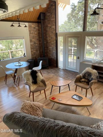 27200 Bear Valley Road, Tehachapi, CA 93561