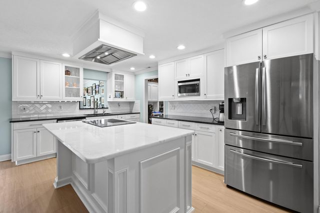 106 Windsor Road E, Jupiter, FL 33469