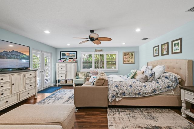 106 Windsor Road E, Jupiter, FL 33469