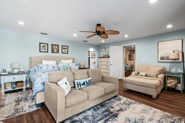 106 Windsor Road E, Jupiter, FL 33469