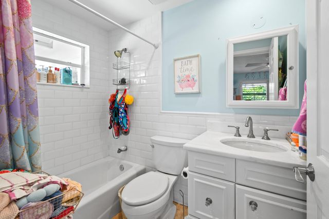 106 Windsor Road E, Jupiter, FL 33469