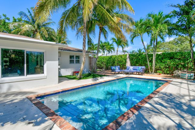 106 Windsor Road E, Jupiter, FL 33469