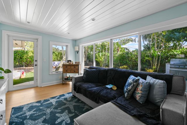 106 Windsor Road E, Jupiter, FL 33469