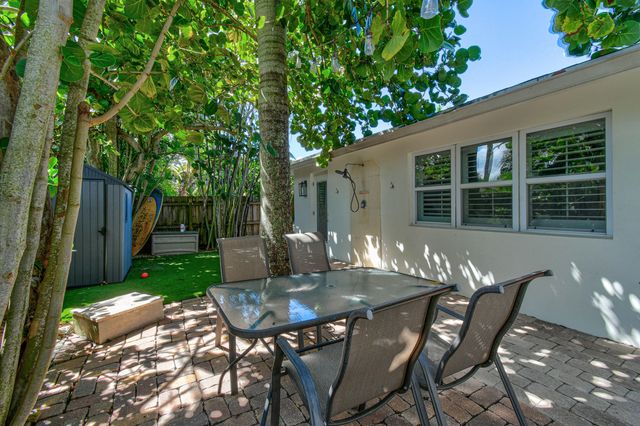 106 Windsor Road E, Jupiter, FL 33469