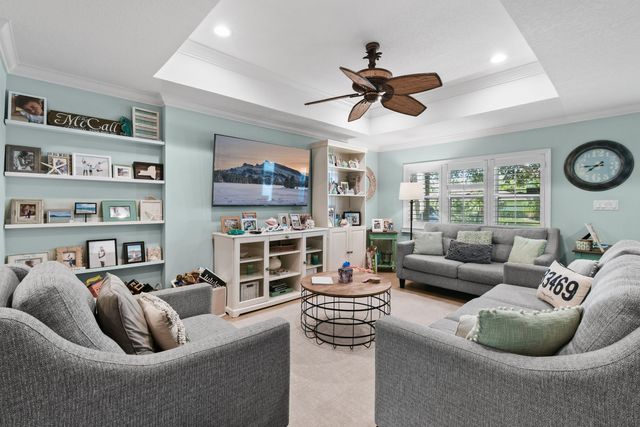 106 Windsor Road E, Jupiter, FL 33469