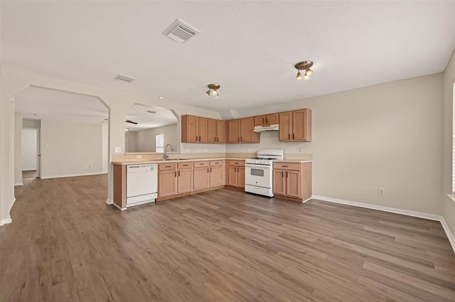 3107 Centennial Village Drive, Pearland, TX 77584