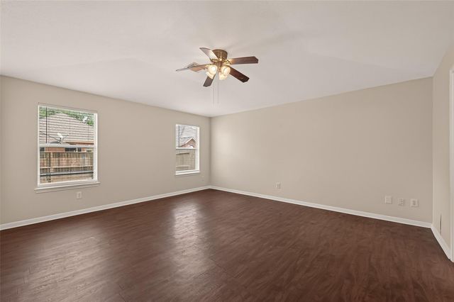 3107 Centennial Village Drive, Pearland, TX 77584