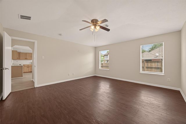 3107 Centennial Village Drive, Pearland, TX 77584