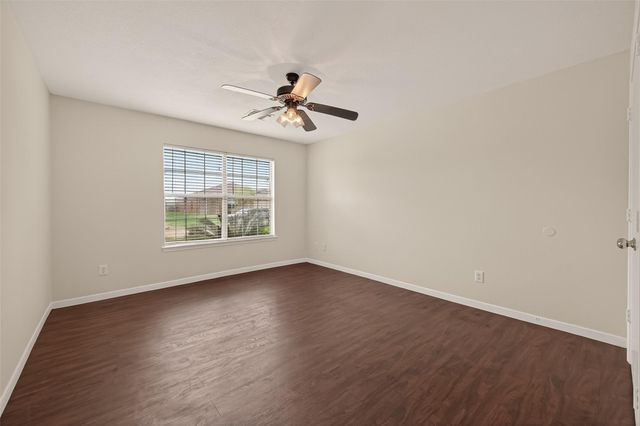 3107 Centennial Village Drive, Pearland, TX 77584