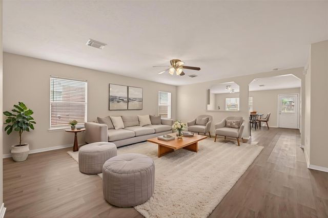 3107 Centennial Village Drive, Pearland, TX 77584