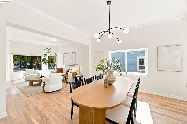 1324 Fitzgerald St, Oakland, CA 94608