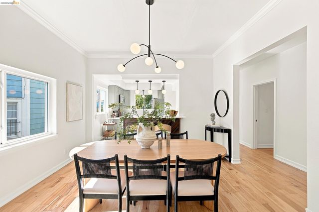 1324 Fitzgerald St, Oakland, CA 94608