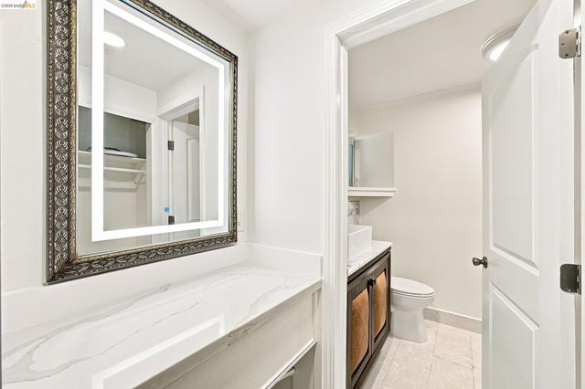 1324 Fitzgerald St, Oakland, CA 94608