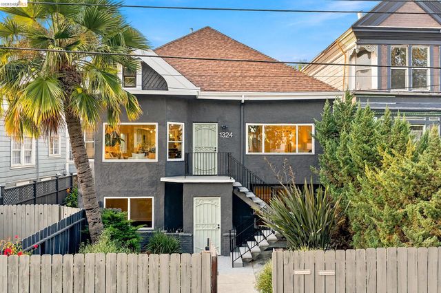 1324 Fitzgerald St, Oakland, CA 94608