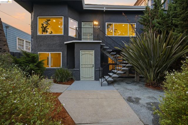 1324 Fitzgerald St, Oakland, CA 94608