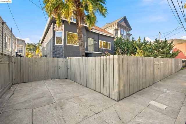1324 Fitzgerald St, Oakland, CA 94608
