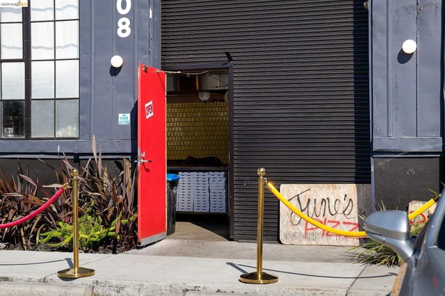 1324 Fitzgerald St, Oakland, CA 94608