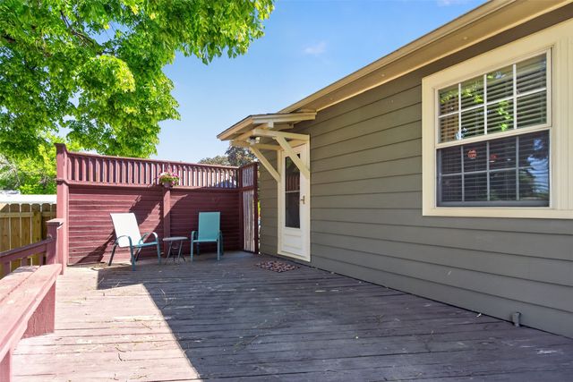 2420 45th Street, Des Moines, IA 50310