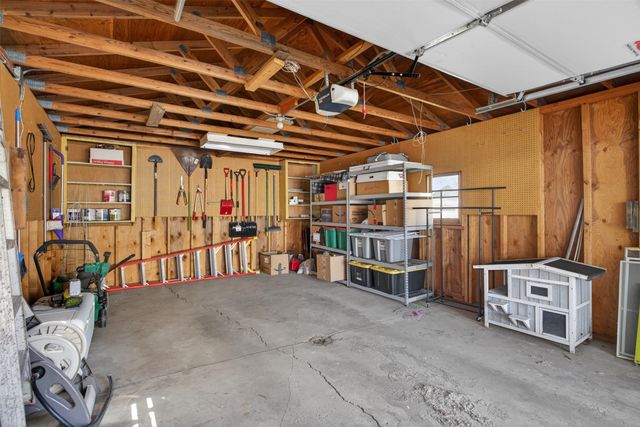 2420 45th Street, Des Moines, IA 50310