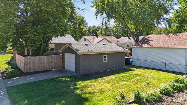 2420 45th Street, Des Moines, IA 50310