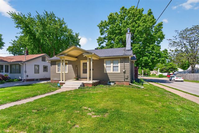 2420 45th Street, Des Moines, IA 50310