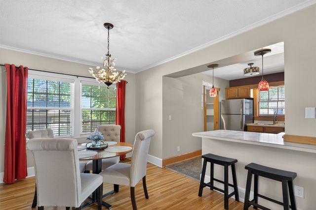 2420 45th Street, Des Moines, IA 50310