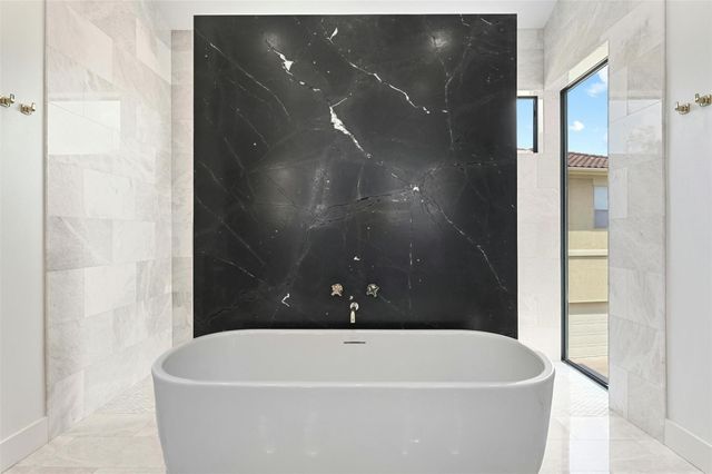 806 Sunfish ST, Lakeway, TX 78734