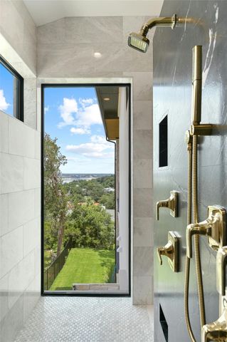 806 Sunfish ST, Lakeway, TX 78734