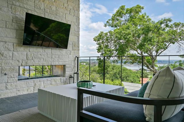 806 Sunfish ST, Lakeway, TX 78734