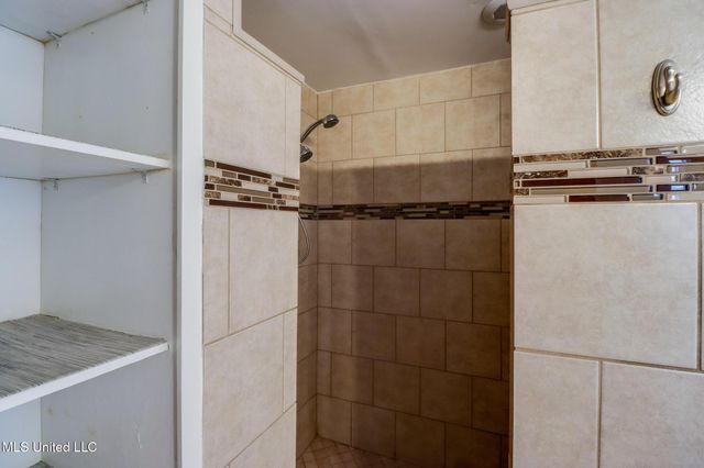 514 Royal Oak Drive, Pass Christian, MS 39571