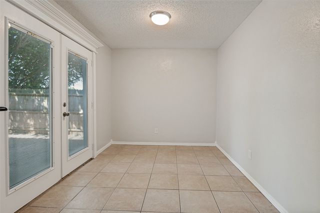 203 Trinidad Drive, Grand Prairie, TX 75052