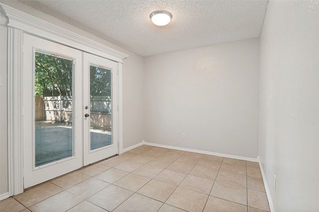 203 Trinidad Drive, Grand Prairie, TX 75052