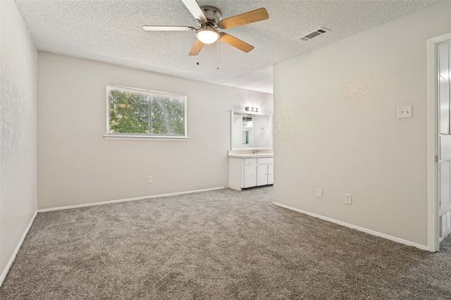 203 Trinidad Drive, Grand Prairie, TX 75052