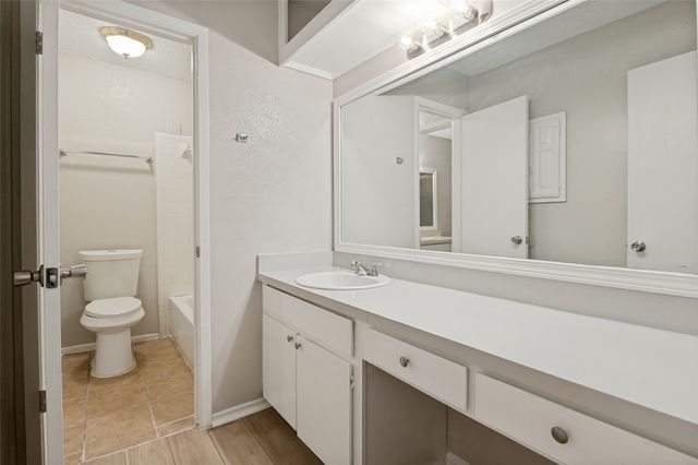 203 Trinidad Drive, Grand Prairie, TX 75052